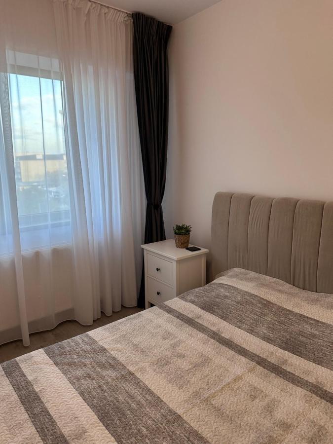 Sunset View Bucharest Apartment ภายนอก รูปภาพ