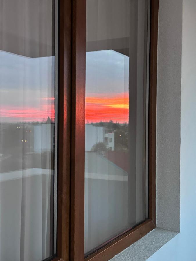 Sunset View Bucharest Apartment ภายนอก รูปภาพ